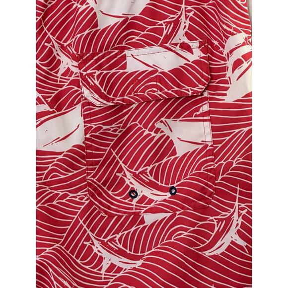 Vineyard Vines Coral & White Swim Trunks Boat & Sword Fish Men's Size Medium - Picture 8 of 8